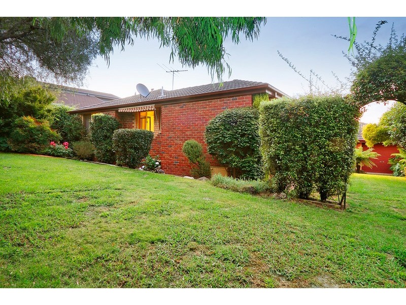 1 Werona Court, Berwick VIC 3806