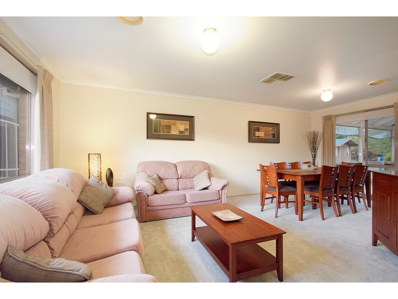 13 Willunga Court, Berwick VIC 3806