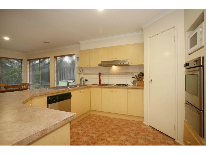 3 Viewbank Rise, Beaconsfield VIC 3807
