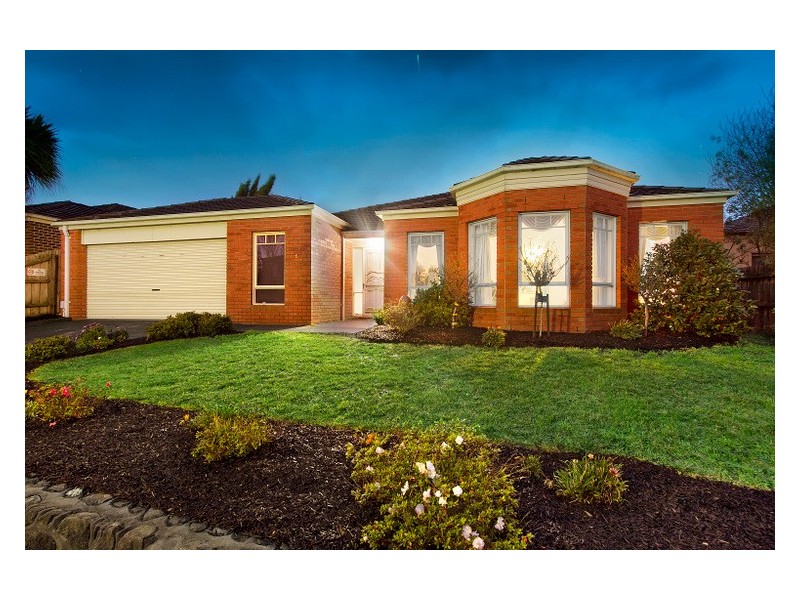 6 McCubbin Way, Berwick VIC 3806