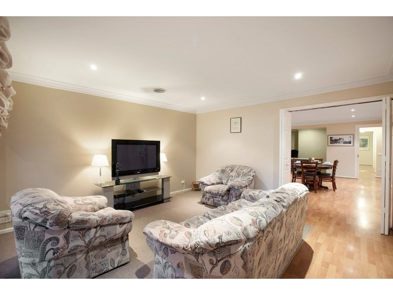 28 Coowarra Way, Berwick VIC 3806