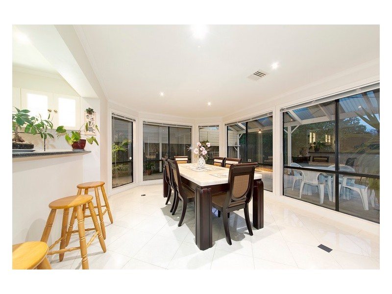 4 Crabill Walk, Narre Warren South VIC 3805