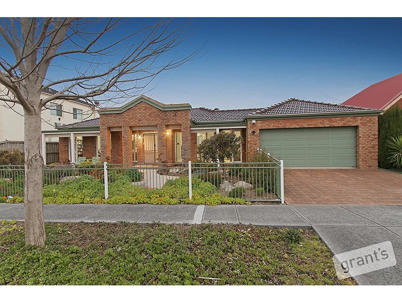30 Moondarra Drive, Berwick VIC 3806