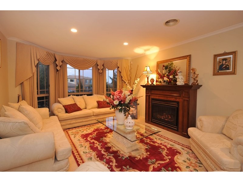 19 Sycamore Court, Narre Warren South VIC 3805