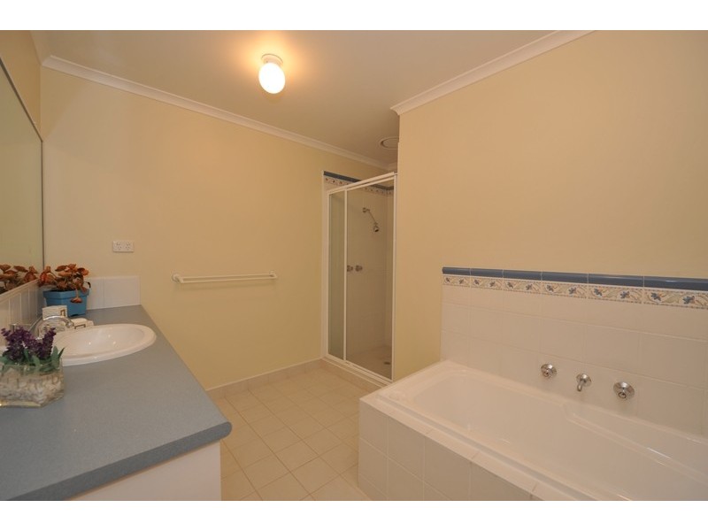 19 Sycamore Court, Narre Warren South VIC 3805