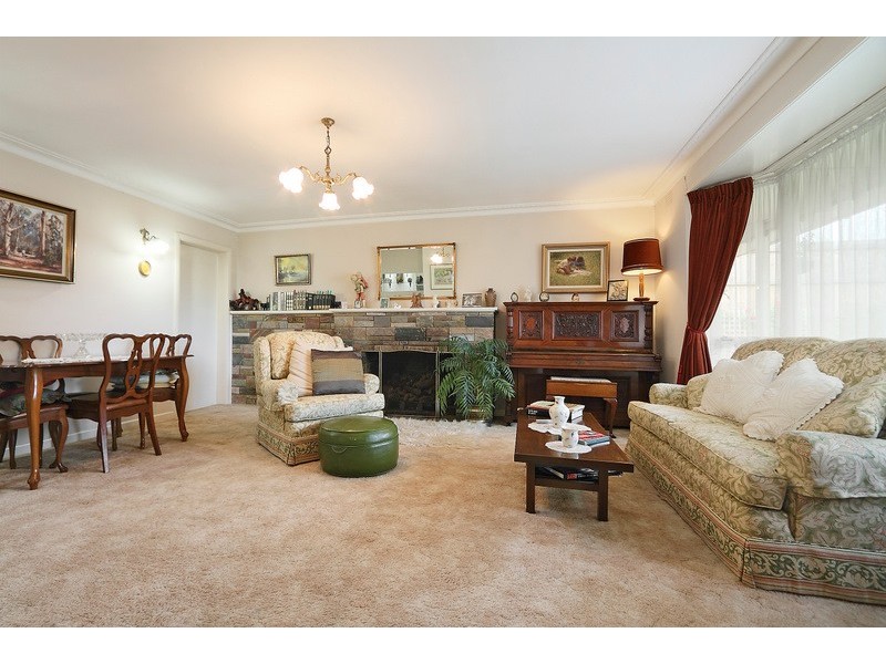 2 Mansfield Street, Berwick VIC 3806