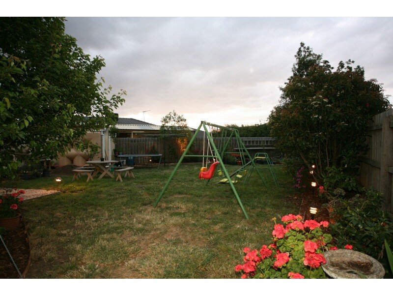 3 Dingle Court, Berwick VIC 3806