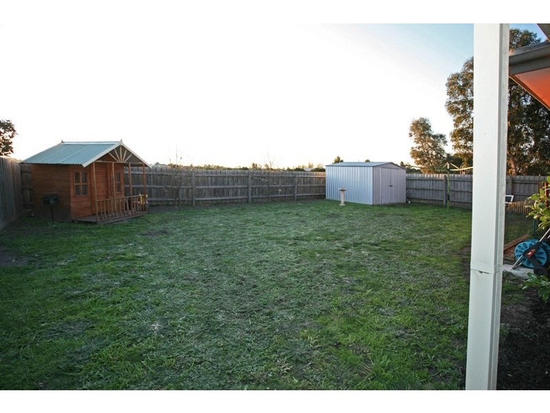 39 Bounty Way, Berwick VIC 3806