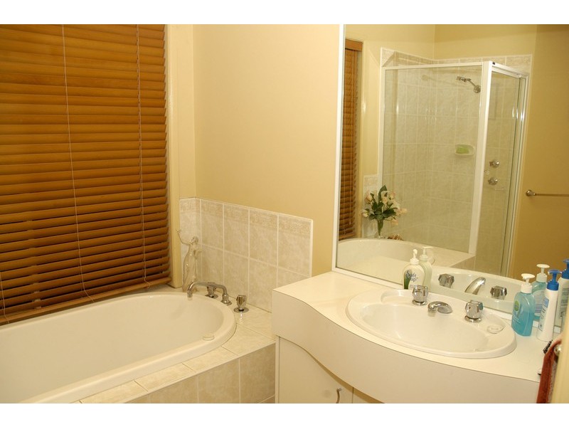 17 Deakin Court, Berwick VIC 3806