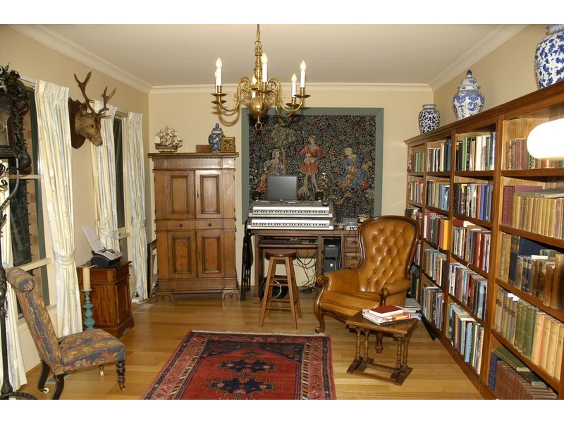 17 Deakin Court, Berwick VIC 3806