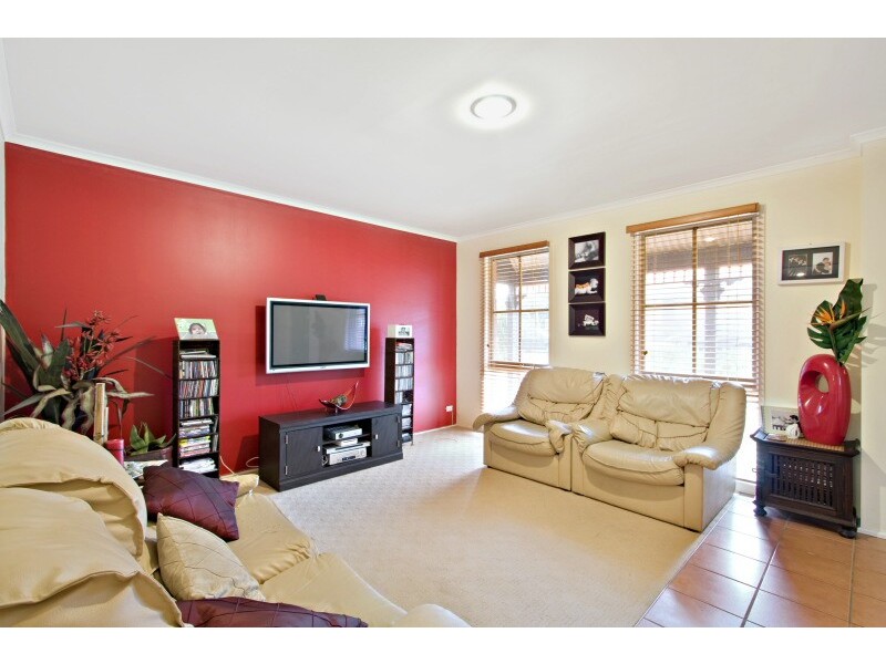 12 Wimmera Court, Berwick VIC 3806