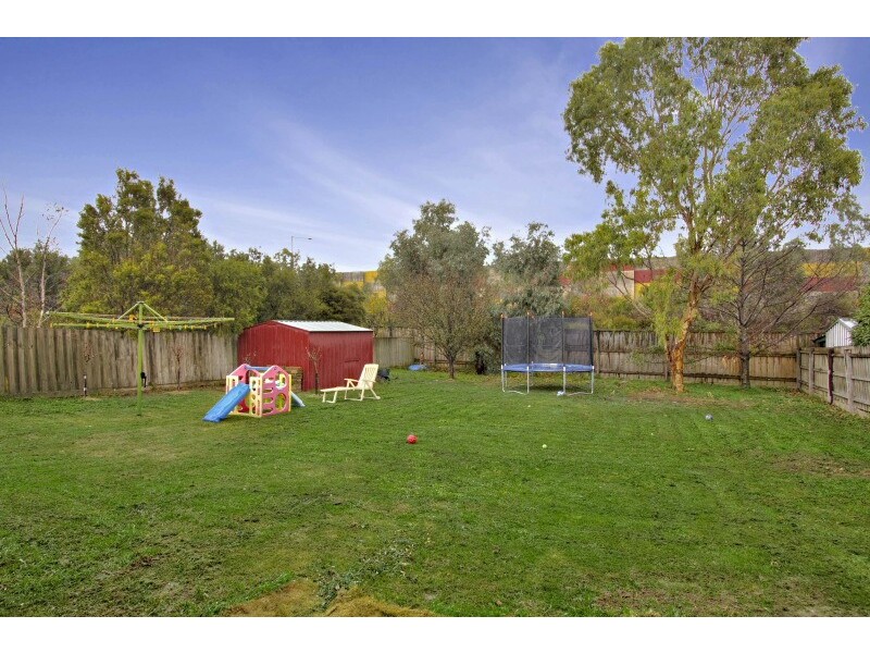 12 Wimmera Court, Berwick VIC 3806