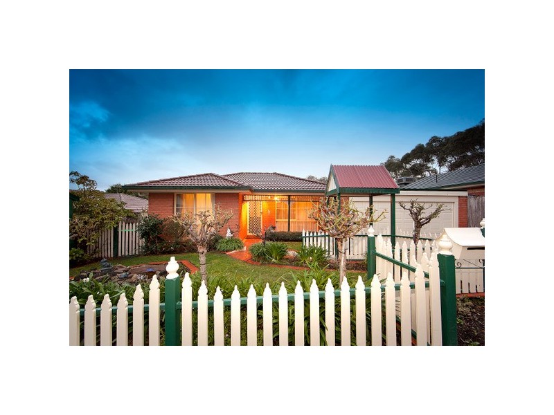 25 Leonard Avenue, Berwick VIC 3806