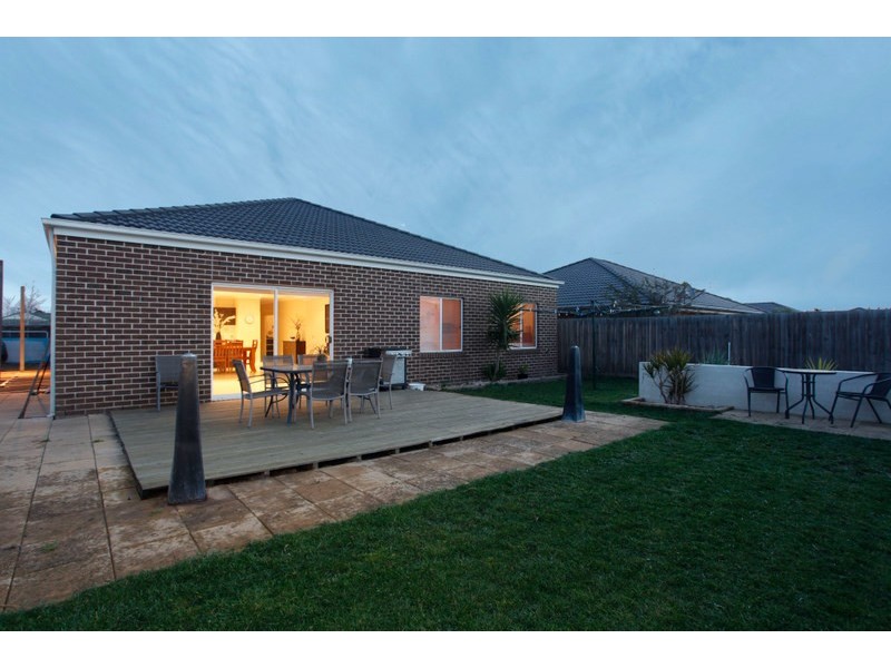 10 Rodlarni Crescent, Berwick VIC 3806