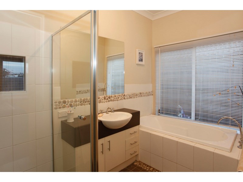 10 Rodlarni Crescent, Berwick VIC 3806