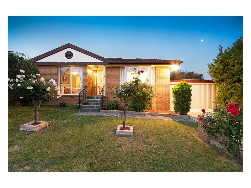 16 Sharpe Court, Berwick VIC 3806