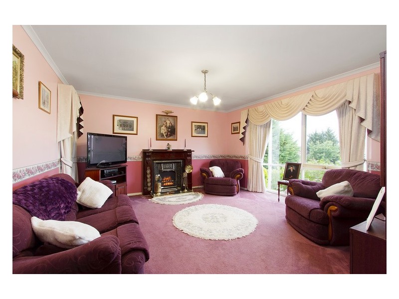 16 Sharpe Court, Berwick VIC 3806