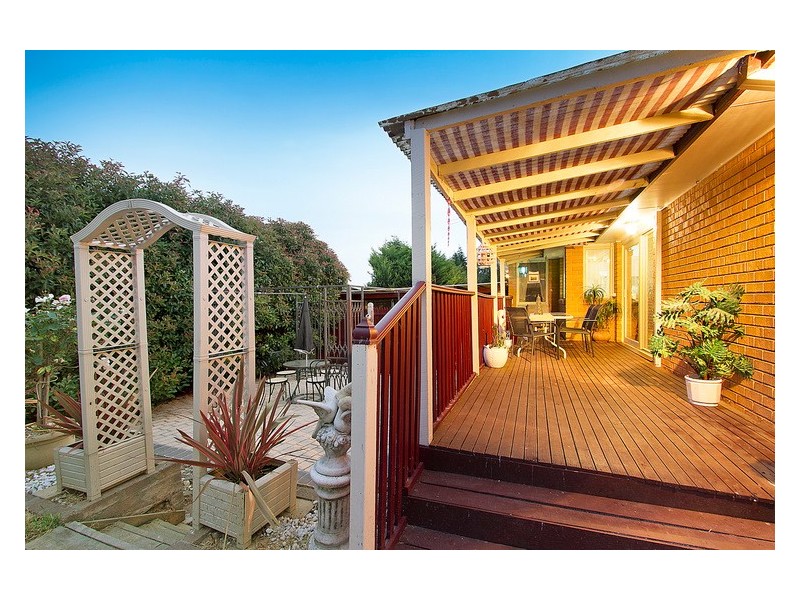 16 Sharpe Court, Berwick VIC 3806