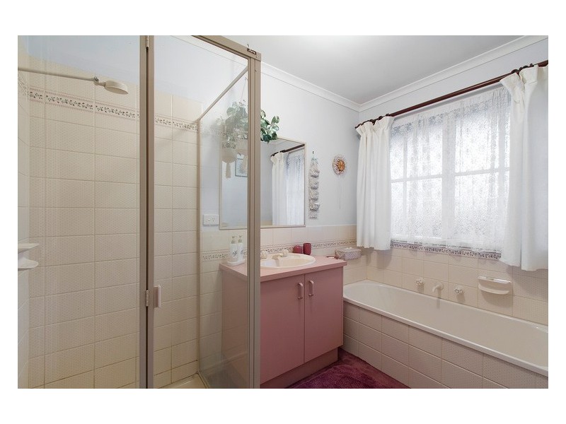 16 Sharpe Court, Berwick VIC 3806