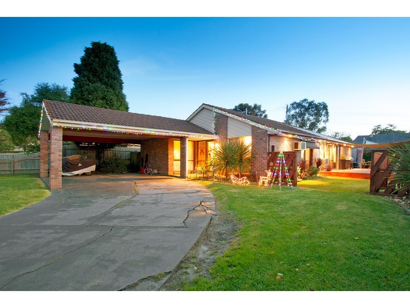 38 Strathavan Drive, Berwick VIC 3806