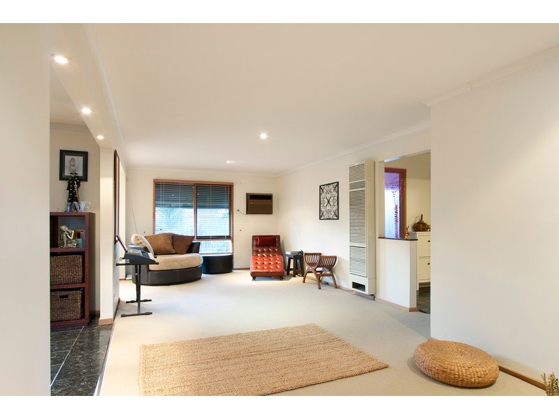 38 Strathavan Drive, Berwick VIC 3806