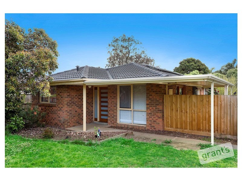 52 Cheviot Avenue, Berwick VIC 3806