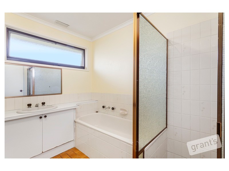 52 Cheviot Avenue, Berwick VIC 3806