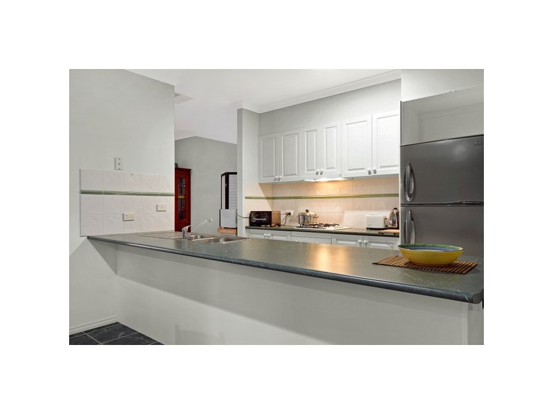 24 Nightingale Crescent, Berwick VIC 3806