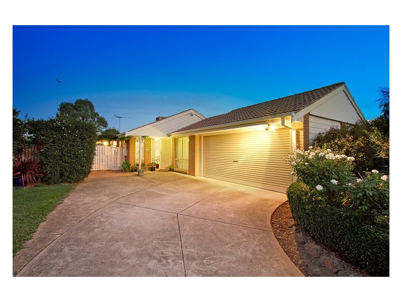 18 Ami Court, Berwick VIC 3806