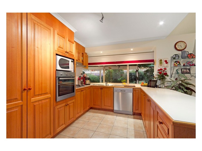 18 Ami Court, Berwick VIC 3806