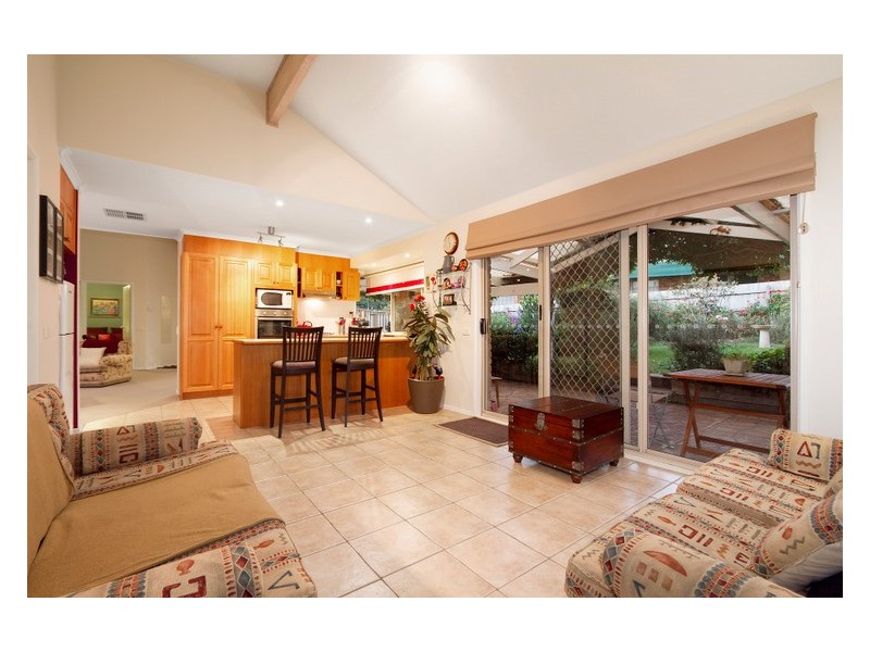 18 Ami Court, Berwick VIC 3806