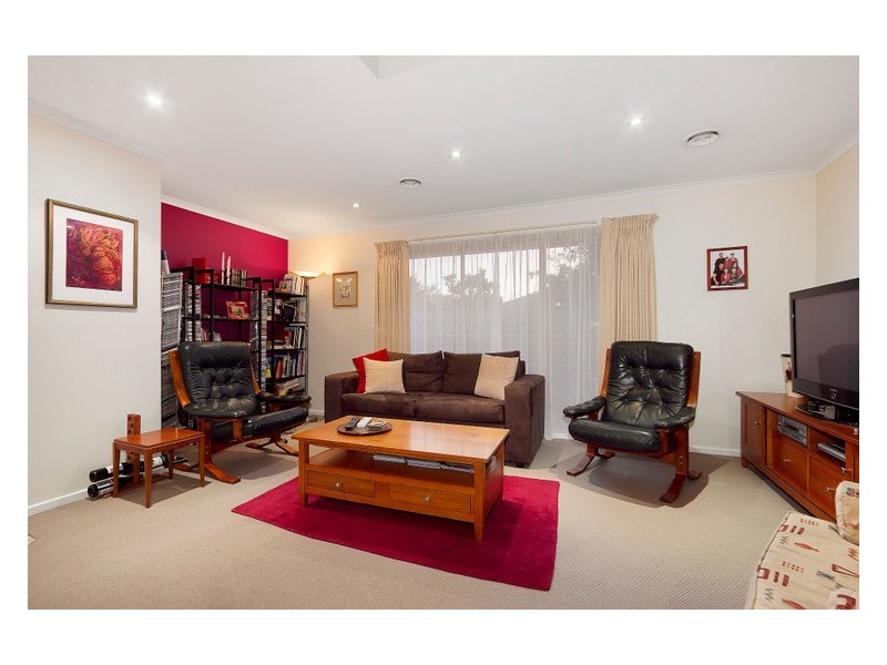 18 Ami Court, Berwick VIC 3806