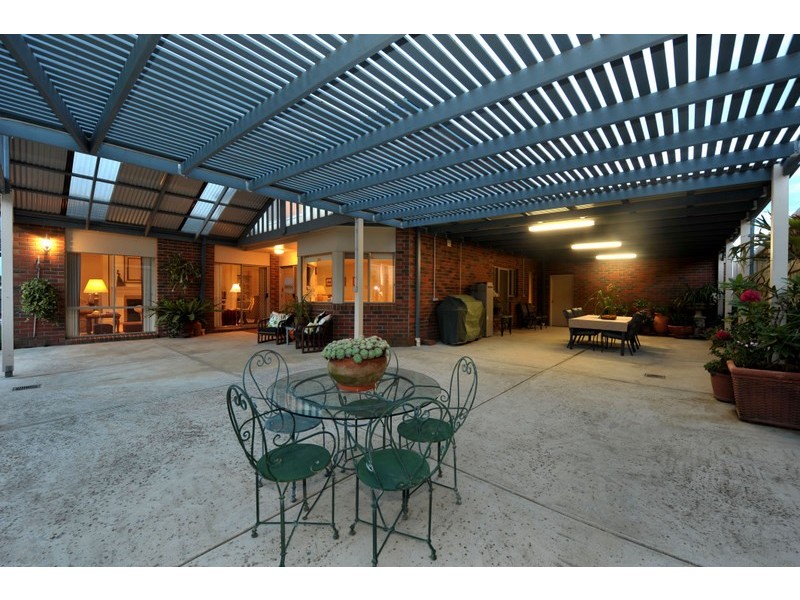 41-43 Brookvale Close, Beaconsfield VIC 3807