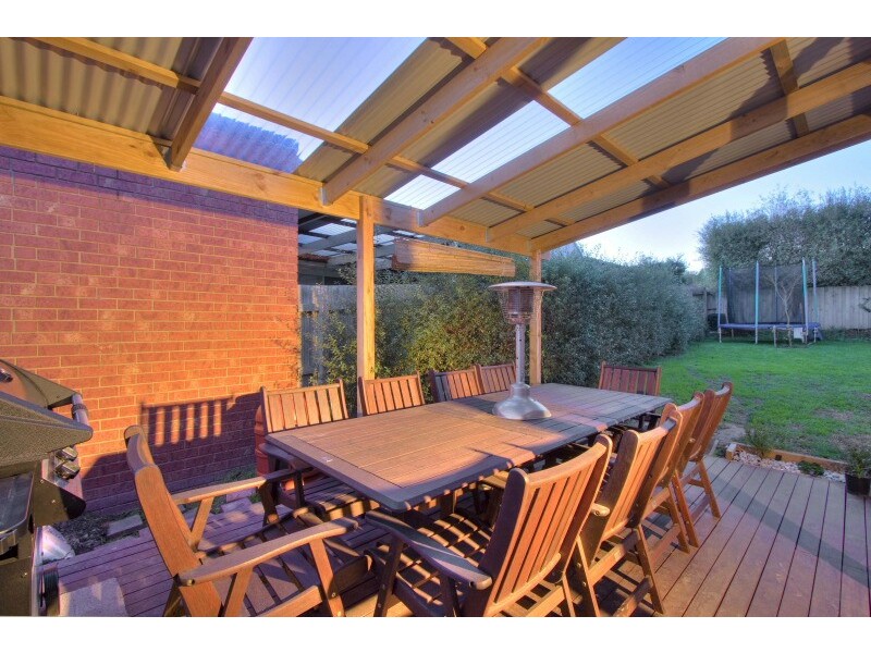 130 Bemersyde Drive, Berwick VIC 3806