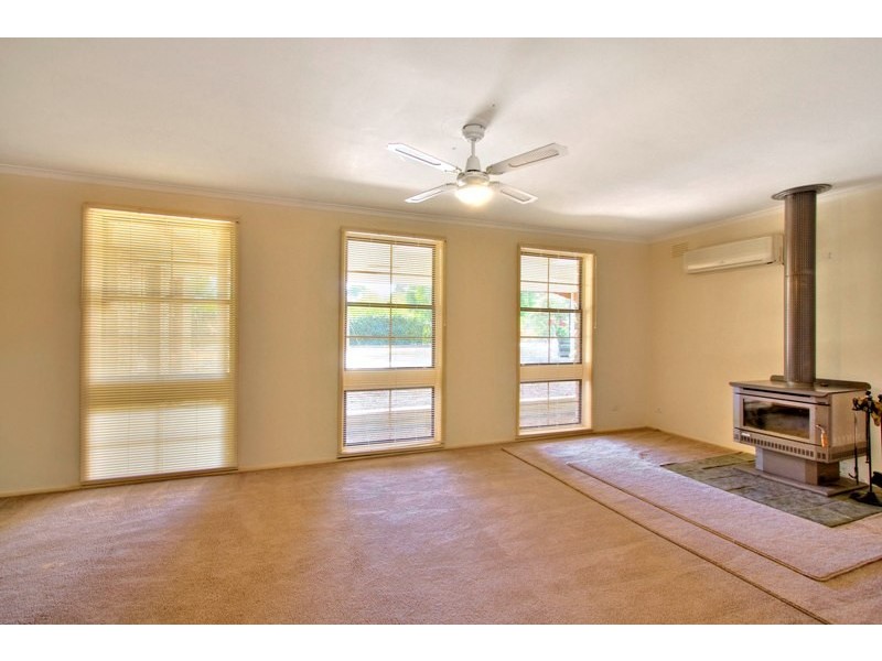 16 Young Street, Beaconsfield Upper VIC 3808