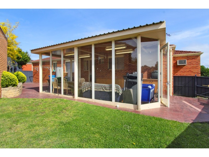 93 Earlsfield Drive, Berwick VIC 3806