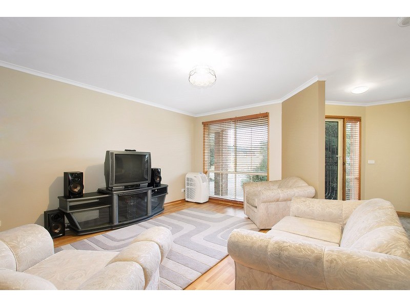 32 Glenn Erin Way, Berwick VIC 3806