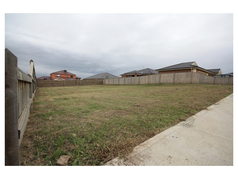65 Skyline Way, Berwick VIC 3806