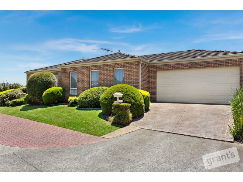 5 Marina Court, Berwick VIC 3806