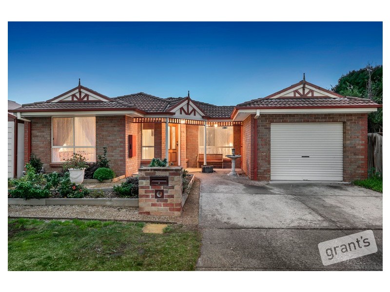 18 Theodore Terrace, Berwick VIC 3806