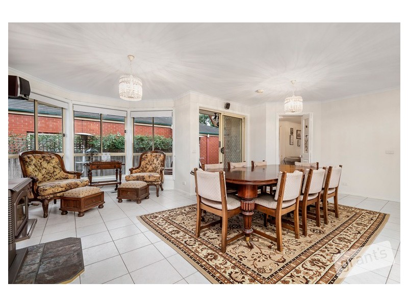 18 Theodore Terrace, Berwick VIC 3806