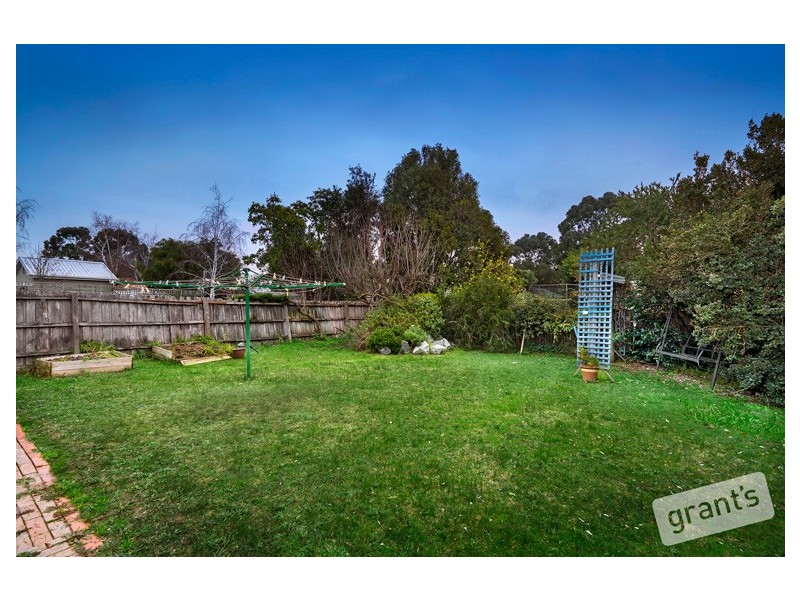 18 Theodore Terrace, Berwick VIC 3806