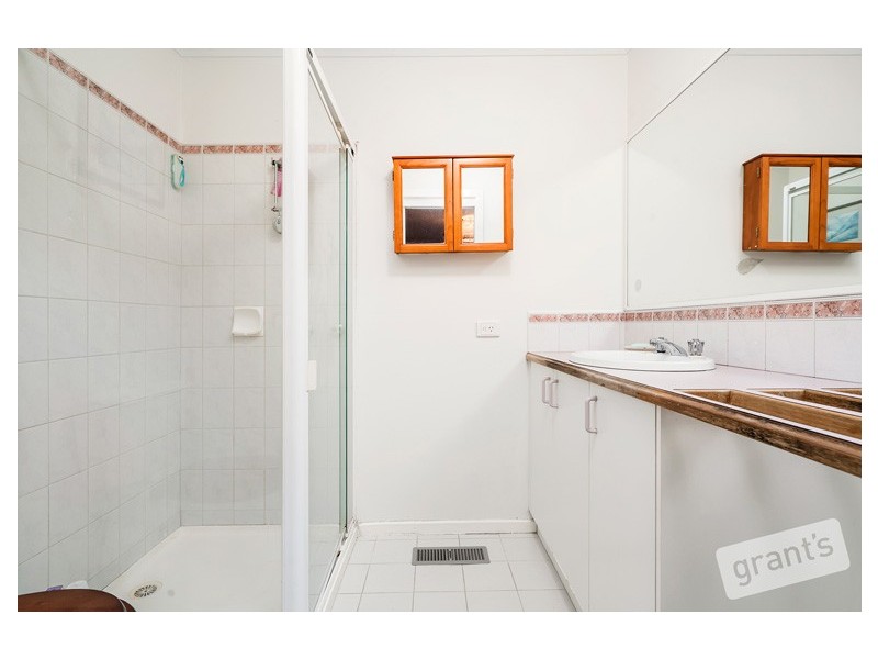 18 Theodore Terrace, Berwick VIC 3806