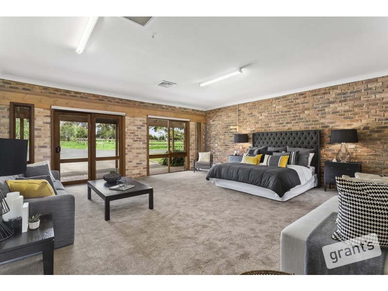 234 Eramosa Road West, Moorooduc VIC 3933