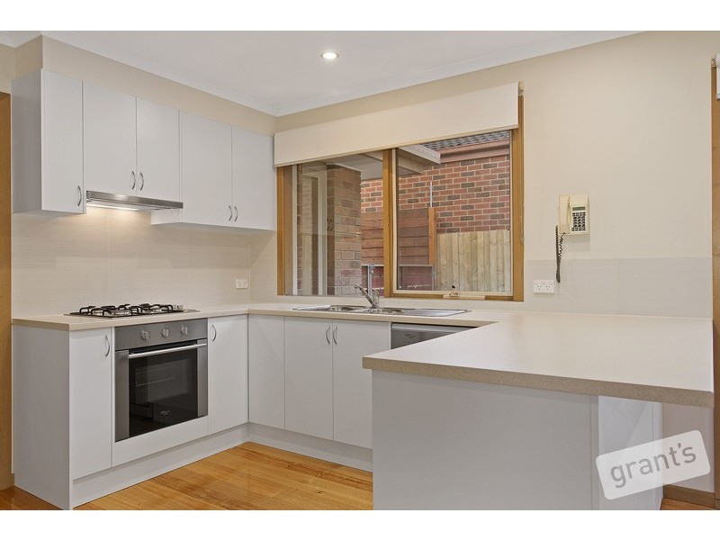 12 Mirrabook Court, Berwick VIC 3806