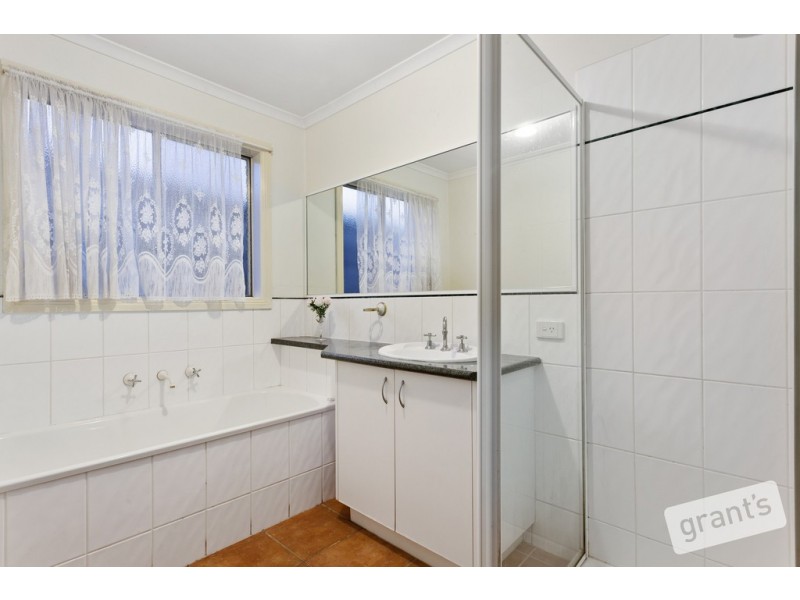 11 Eglinton Close, Berwick VIC 3806