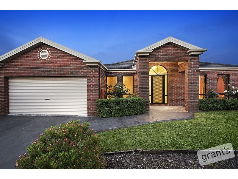 12 Emperor Road, Berwick VIC 3806