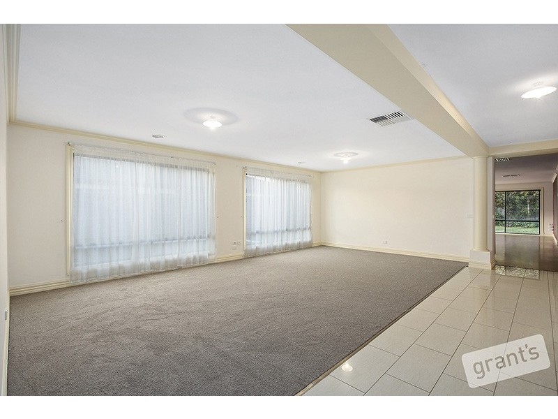 12 Emperor Road, Berwick VIC 3806