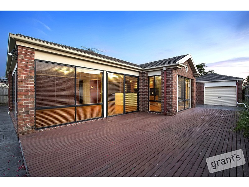 12 Emperor Road, Berwick VIC 3806