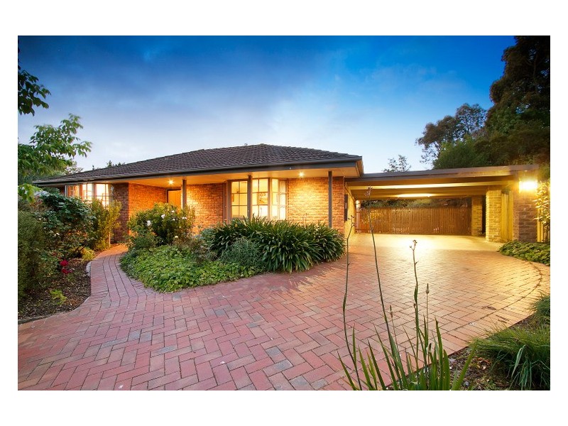 8 Marida Court, Berwick VIC 3806